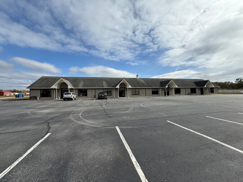 1615 Landing Dr, Carterville, IL à vendre - Photo du bâtiment - Image 2 de 3