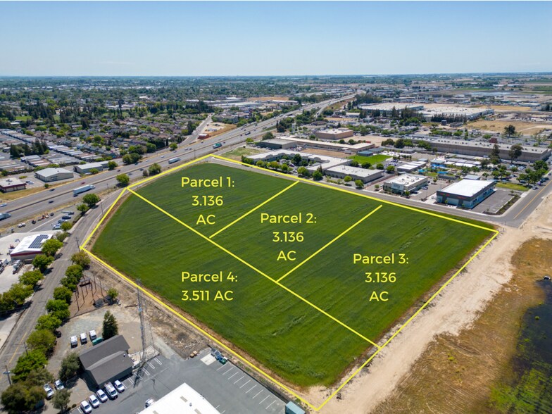 531 N Walnut Rd, Turlock, CA à vendre - Photo du bâtiment - Image 2 de 7