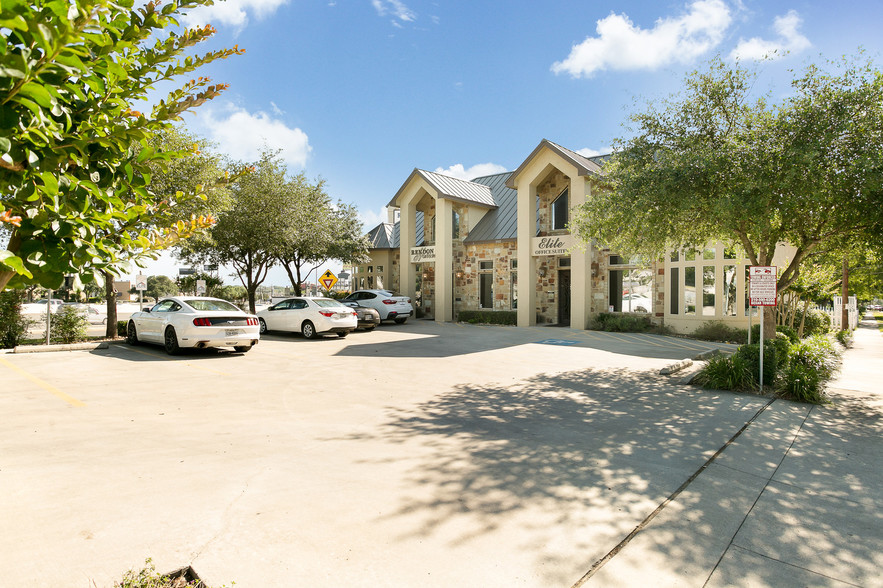 2922 NW Loop 410, San Antonio, TX à vendre - Photo du b timent - Image 2 de 21