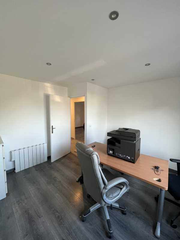 Bureau dans Garges-lès-Gonesse à louer Photo intérieure- Image 1 de 5