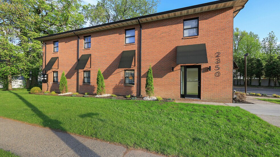 2350 South Ave, Scotch Plains, NJ à louer - Photo du bâtiment - Image 2 de 5