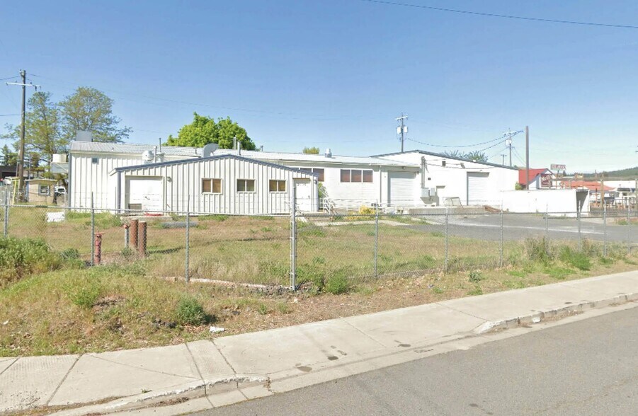 3003 E Courtland Ave, Spokane, WA à louer - Photo du bâtiment - Image 2 de 4