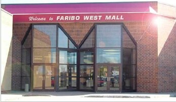 200 Western Ave NW, Faribault, MN à louer - Photo du bâtiment - Image 2 de 2