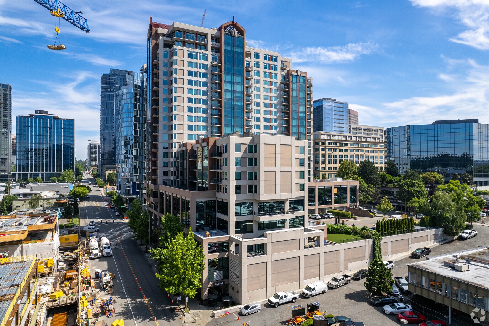 188 106th Ave NE, Bellevue, WA à louer Photo principale- Image 1 de 15