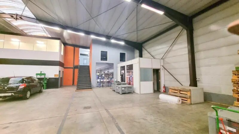 Industrial in Achères for sale - Interior Photo - Image 2 of 28