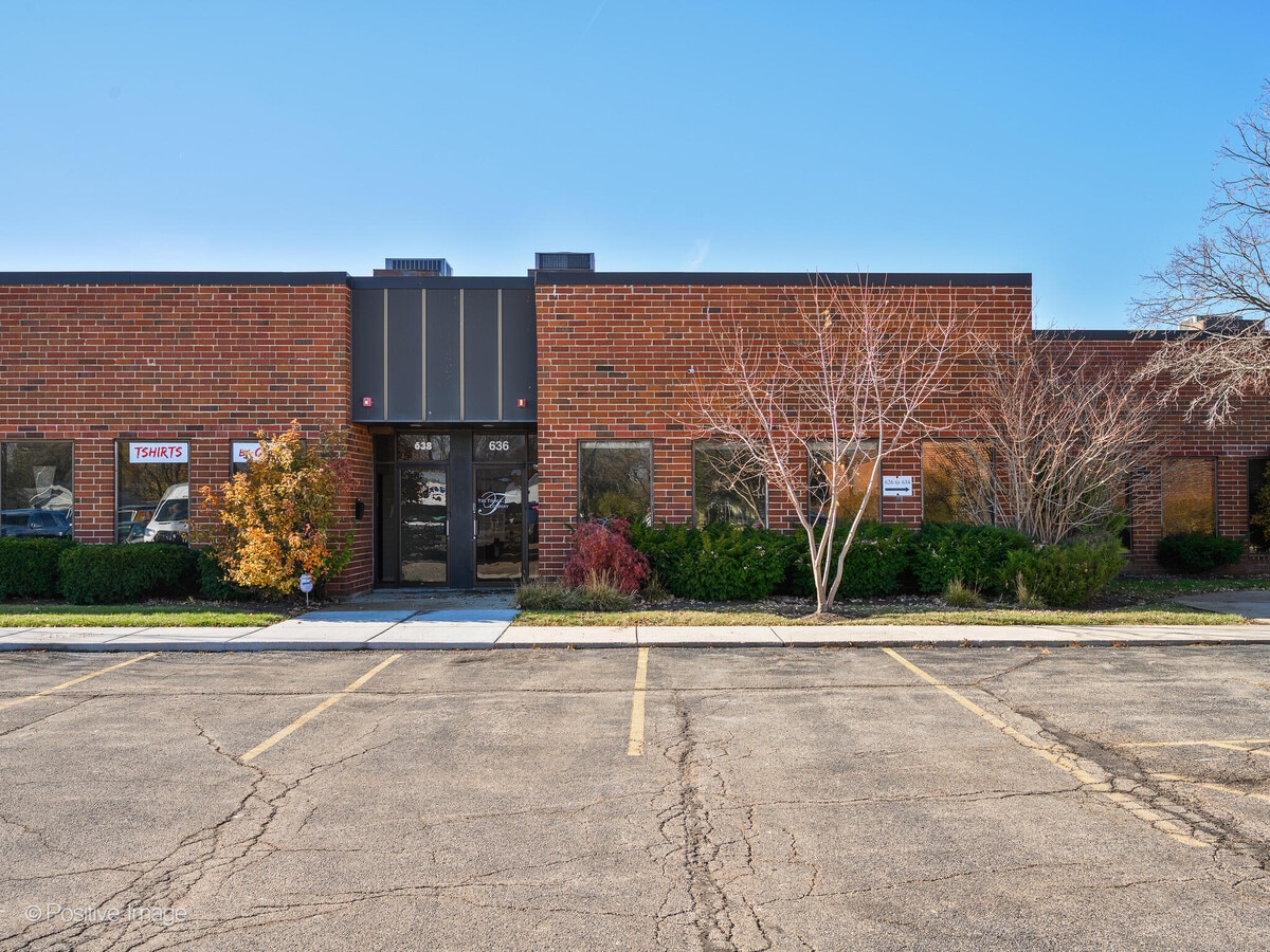 610-642 Anthony Trl, Northbrook, IL 60062 - Unit 636-9 -  - Interior Photo - Image 2 of 28