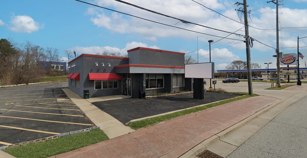 123 W Irving Park Rd, Bensenville, IL for sale - Building Photo - Image 2 of 4