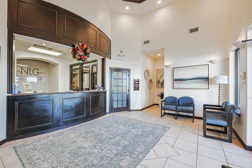 2001 W Nolana Ave, McAllen, TX for lease - Lobby - Image 3 of 30