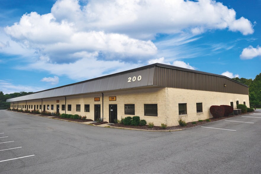 200 Bursca Dr, Bridgeville, PA à louer - Photo du bâtiment - Image 3 de 10