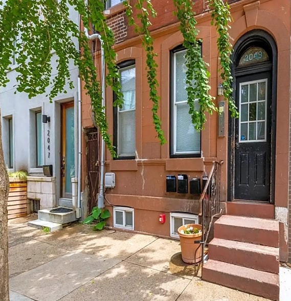 2049 E Susquehanna Ave, Philadelphia, PA à vendre - Photo principale - Image 1 de 9