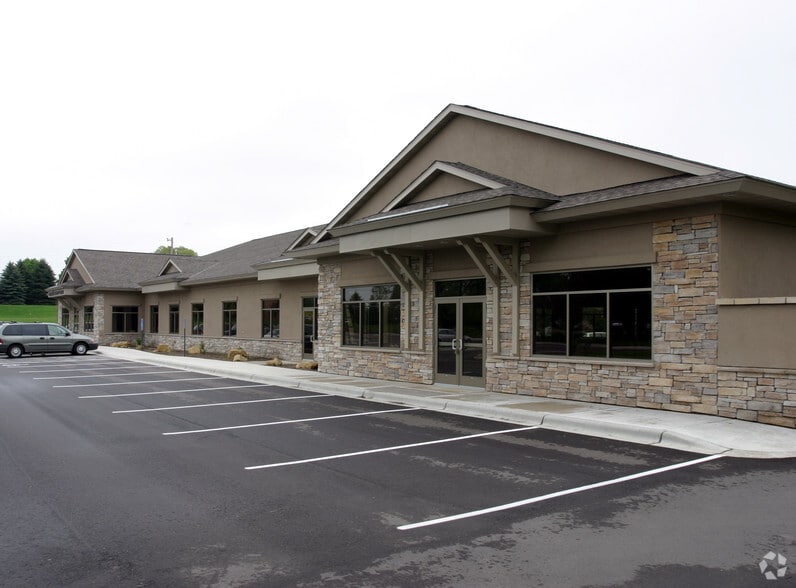 2795 Pilot Knob Rd, Eagan, MN for lease - Building Photo - Image 2 of 5