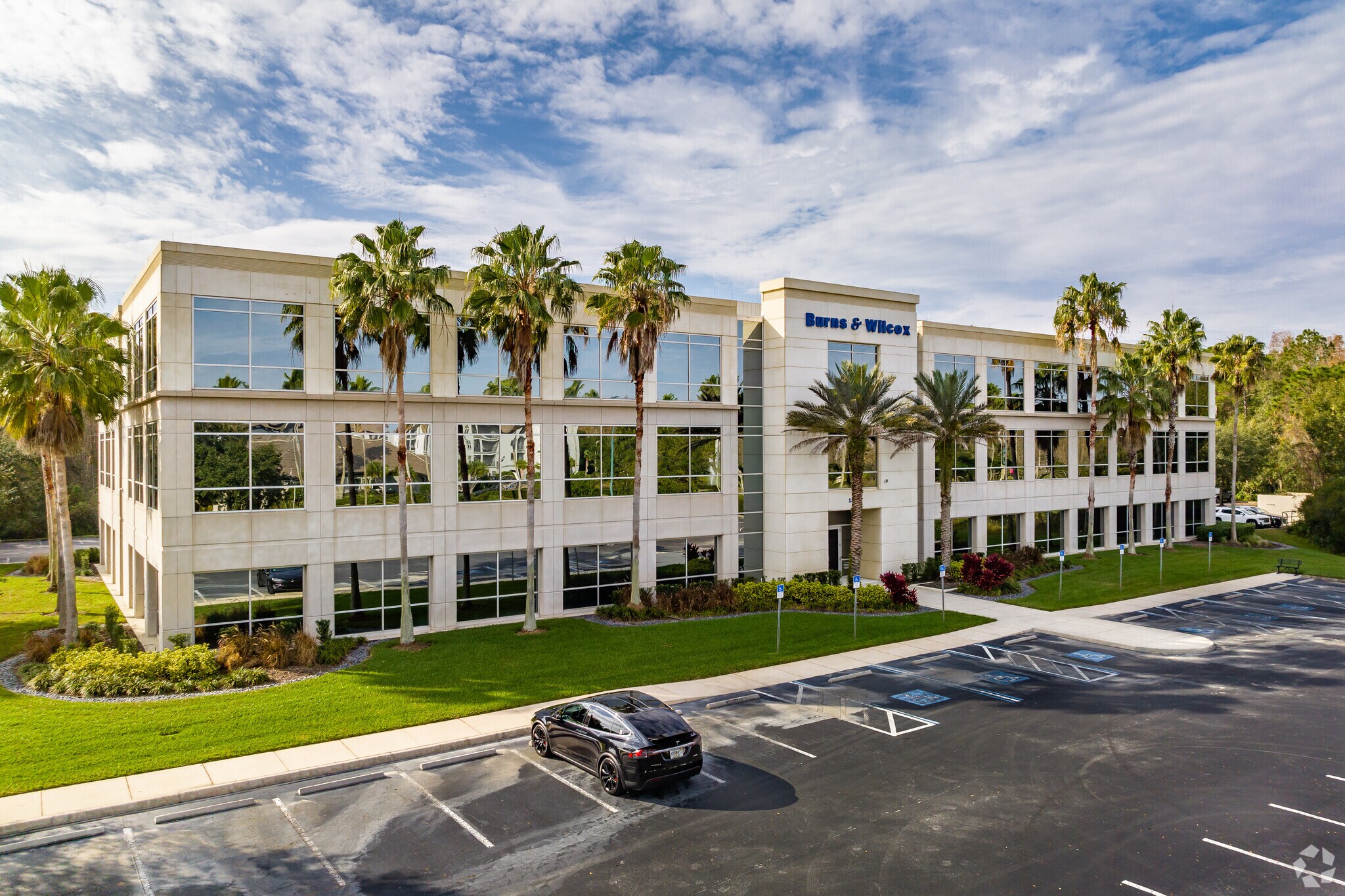 18302 Highwoods Preserve Pky, Tampa, FL à louer Photo du bâtiment- Image 1 de 11