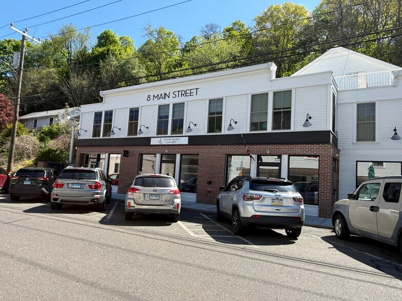 8 Main St, Redding, CT à louer - Photo du bâtiment - Image 2 de 17