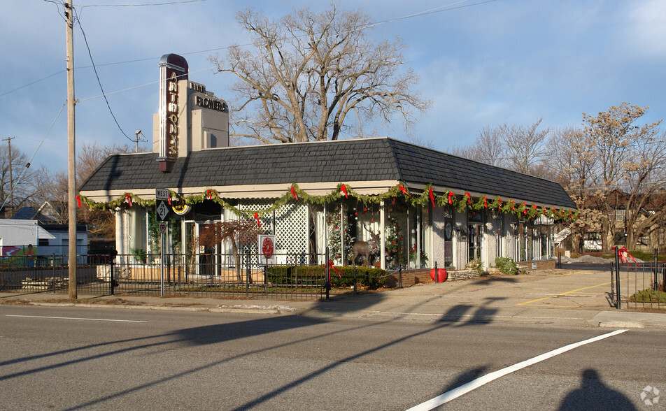 402 W Court St, Flint, MI for sale - Primary Photo - Image 1 of 1