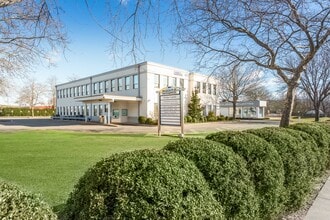 425 County Road 39A, Southampton, NY for lease Building Photo- Image 2 of 3