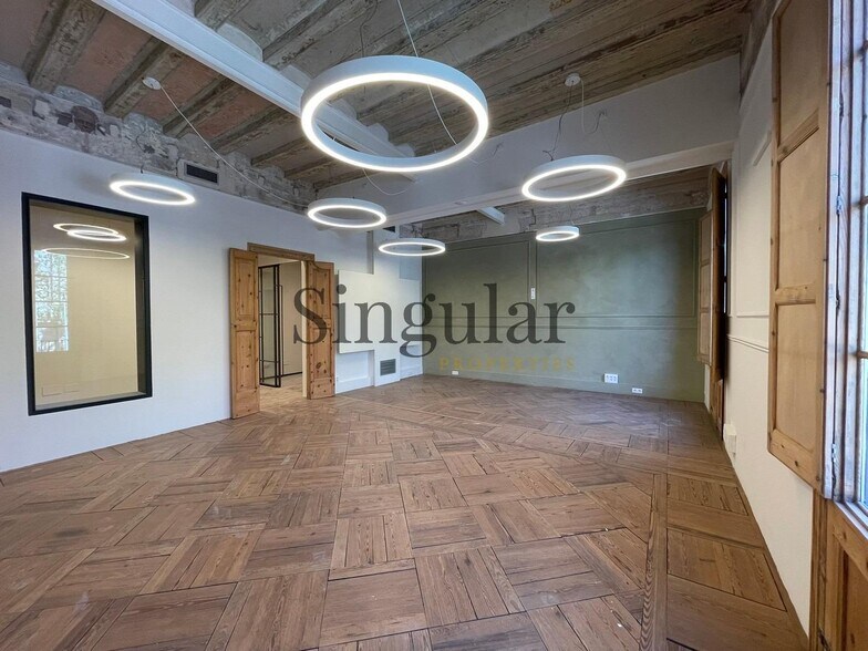 Office in Barcelona, Barcelona for lease - Interior Photo - Image 3 of 6