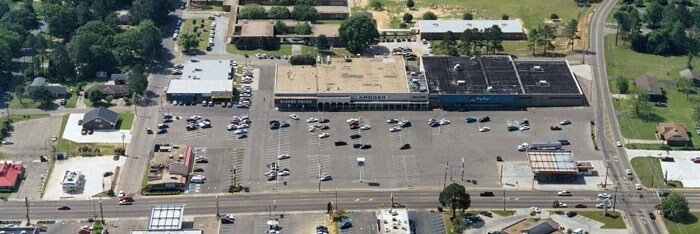 1627 Delaware Ave, Mccomb, MS for lease - Primary Photo - Image 1 of 2