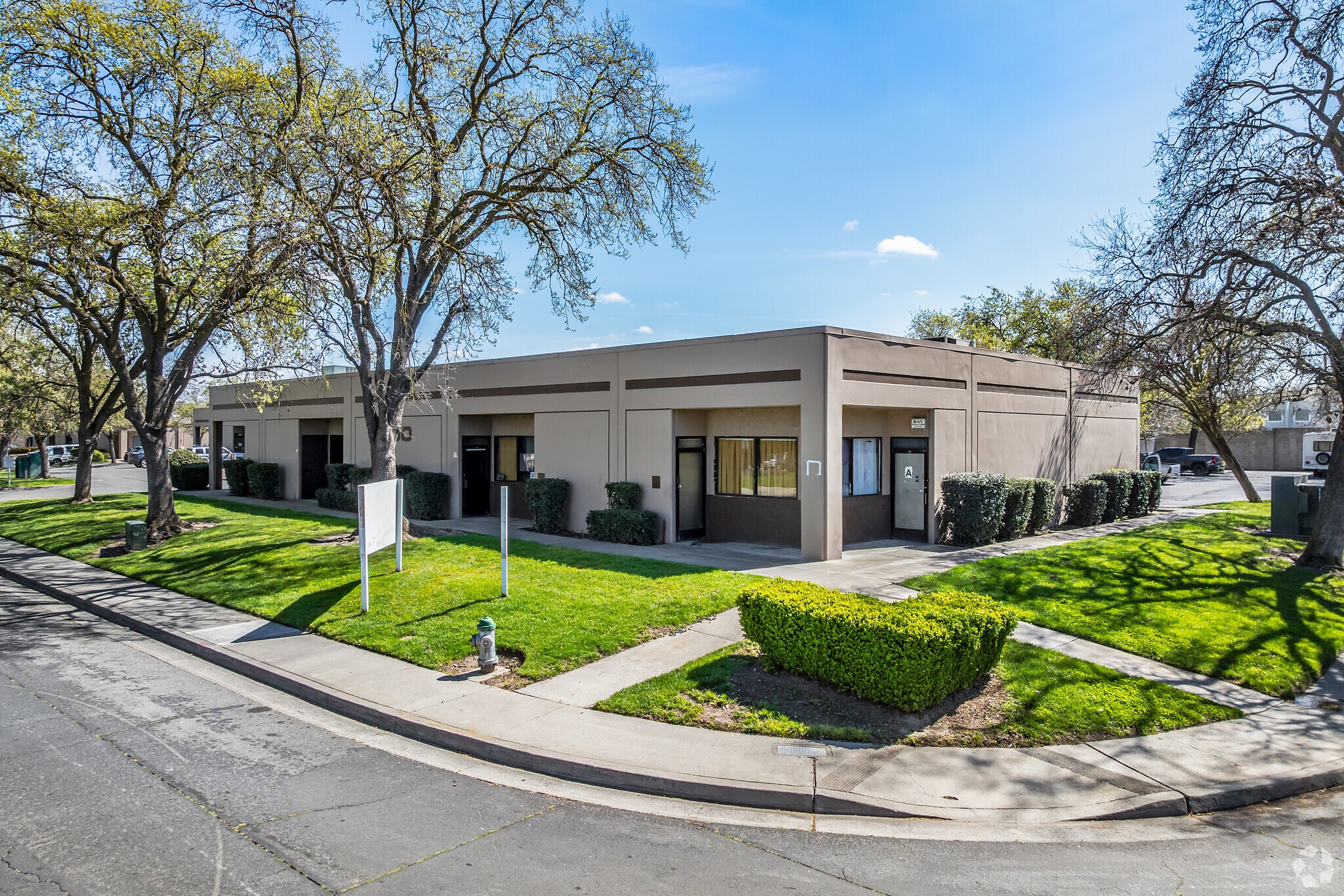 300 Harris Ave, Sacramento, CA for sale Primary Photo- Image 1 of 11