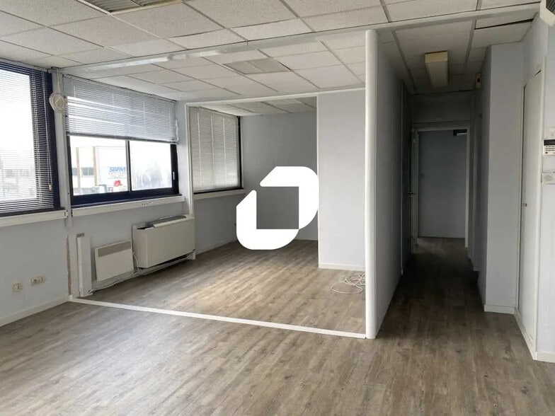 Bureau dans Mérignac à louer - Photo intérieure - Image 2 de 11