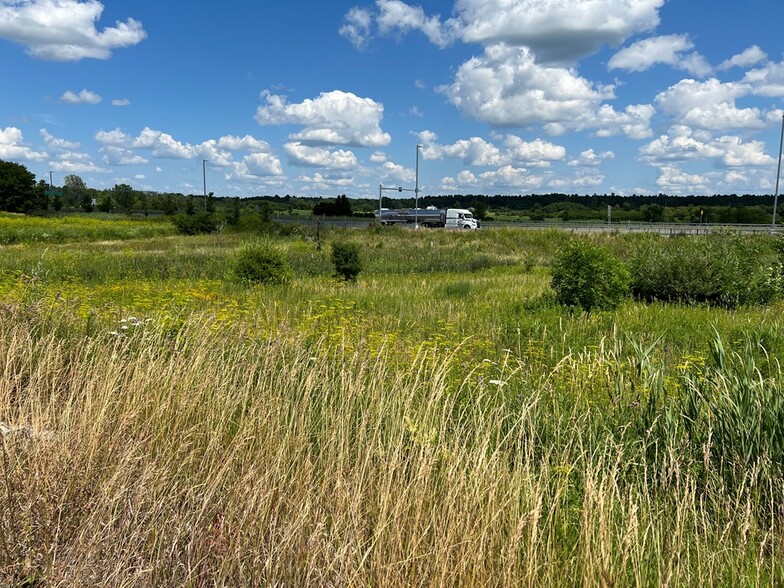 00 West Service Road, Champlain, NY à vendre - Photo du bâtiment - Image 3 de 4