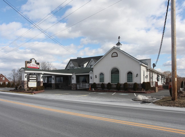 Plus de détails pour 423 Broadway, Ulster Park, NY - Commerce de détail à vendre