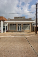 313 E Main St, Humble, TX for lease Building Photo- Image 2 of 17
