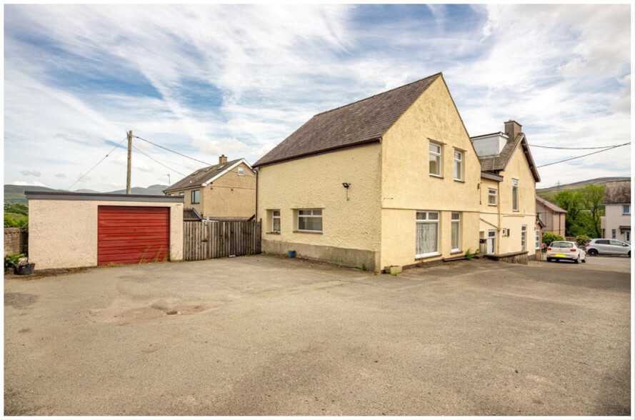 Station Rd, Caernarfon for sale - Building Photo - Image 2 of 14