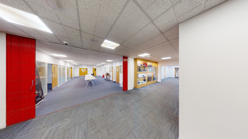 London Oxford Aiport, Kidlington for lease - Matterport 3D Scan - Image 2 of 27
