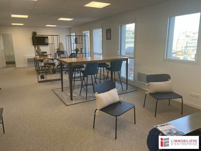 Office in Brest for lease - Interior Photo - Image 1 of 5