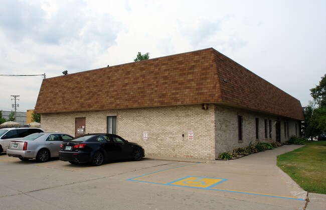 More details for 14156 E 11 Mile Rd, Warren, MI - Industrial for Lease