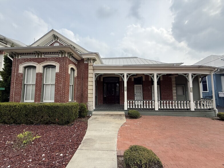 926 S Alamo St, San Antonio, TX à louer - Photo du bâtiment - Image 1 de 5