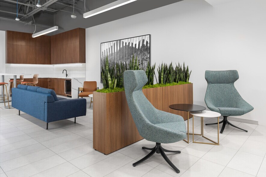 1130 N Alma School Rd, Mesa, AZ à louer - Photo du bâtiment - Image 3 de 30