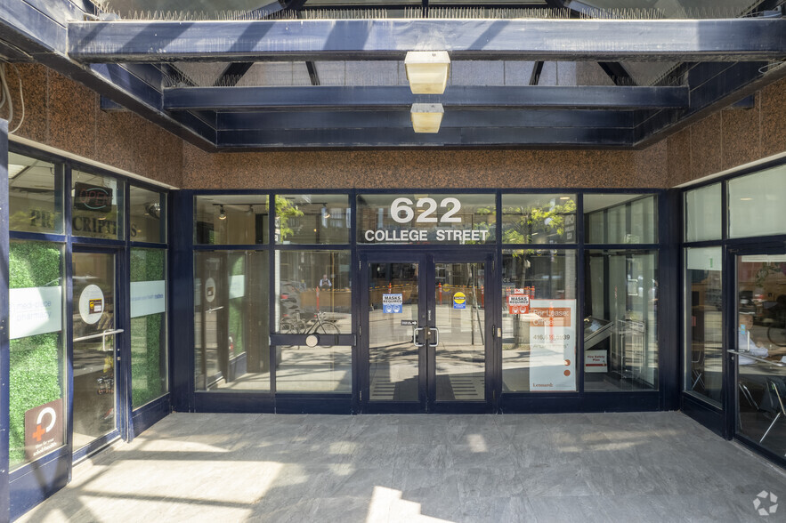 622 College St, Toronto, ON for lease - Building Photo - Image 3 of 5