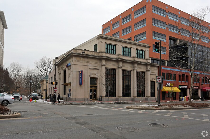 7235 Wisconsin Ave, Bethesda, MD for sale - Primary Photo - Image 1 of 1