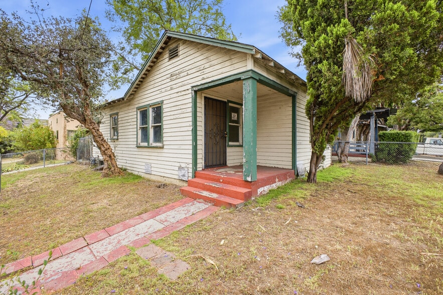 1039 Grevelia St, South Pasadena, CA à vendre - Photo du bâtiment - Image 1 de 18