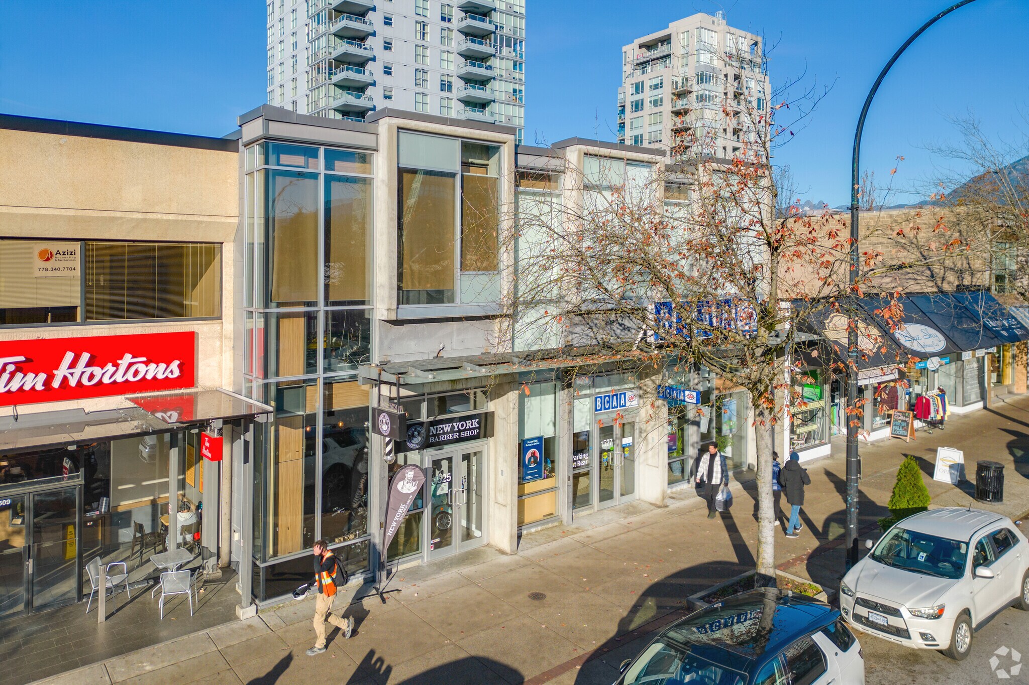 1525-1527 Lonsdale Ave, North Vancouver, BC à vendre Photo principale- Image 1 de 1