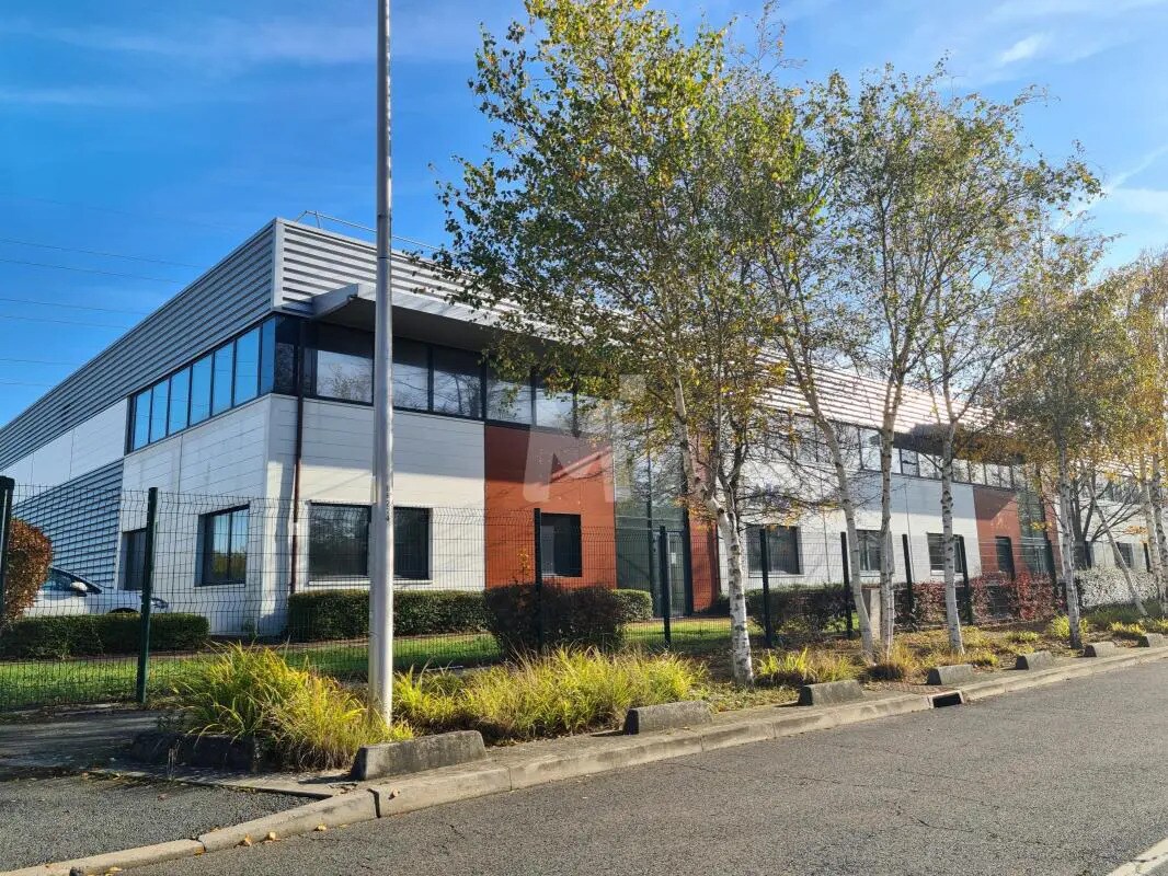 Flex dans Lisses à louer Photo du bâtiment- Image 1 de 7