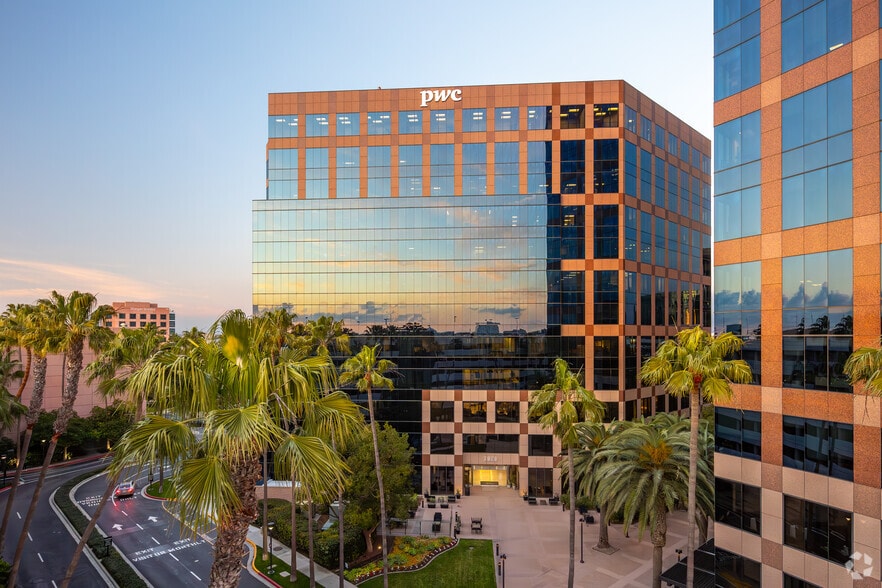 2020 Main St, Irvine, CA for lease - Building Photo - Image 2 of 4