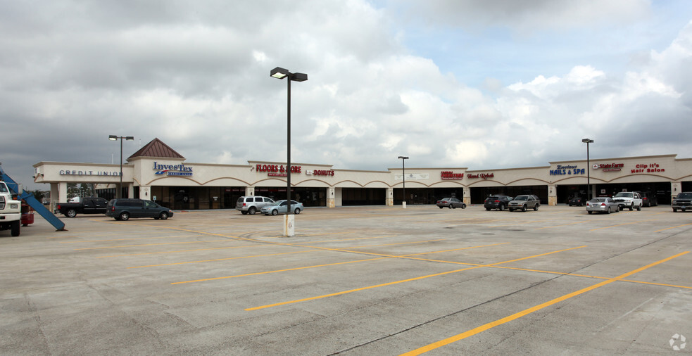 24922 Tomball Pky, Tomball, TX for lease - Building Photo - Image 2 of 4