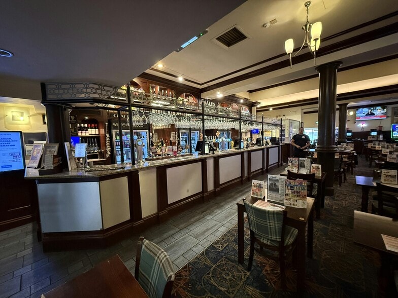 73-77 Peckham High St, Londres à vendre - Photo du bâtiment - Image 3 de 8