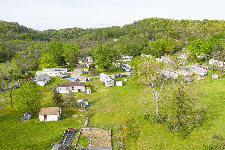 2439 Racetrack Rd, New Stanton, PA for sale - Primary Photo - Image 1 of 1