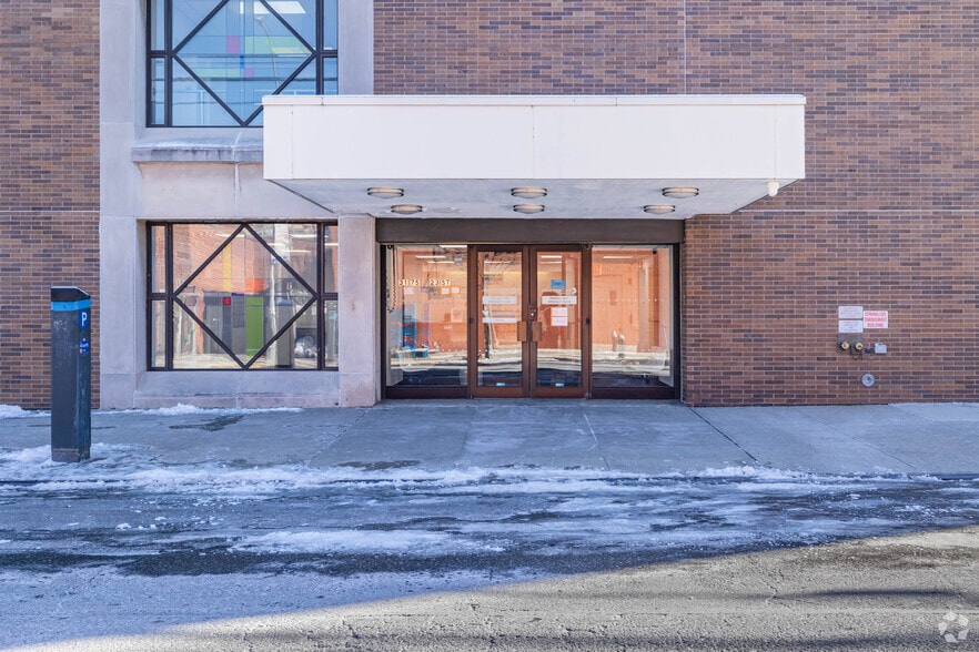 3175 23rd St, Astoria, NY for lease - Building Photo - Image 2 of 5