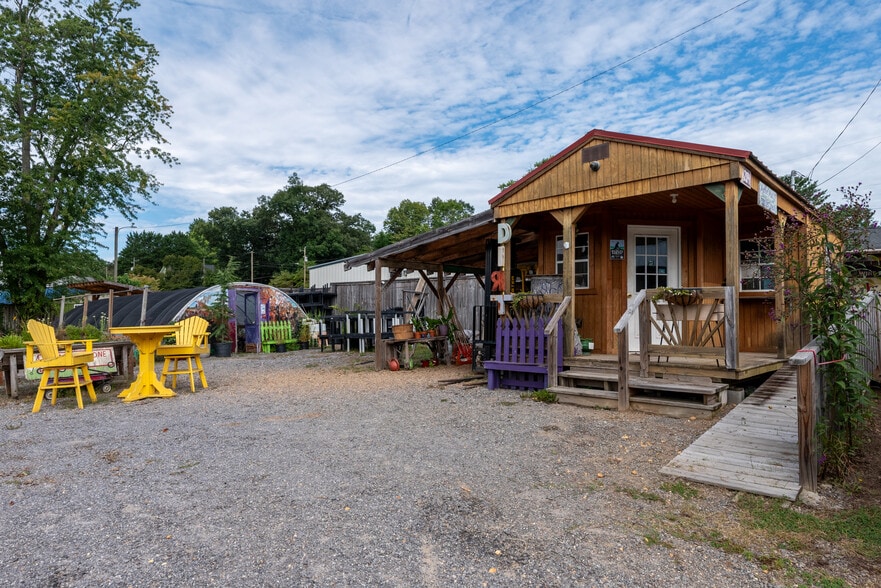 204 Black Mountain Ave, Black Mountain, NC for sale - Building Photo - Image 3 of 12