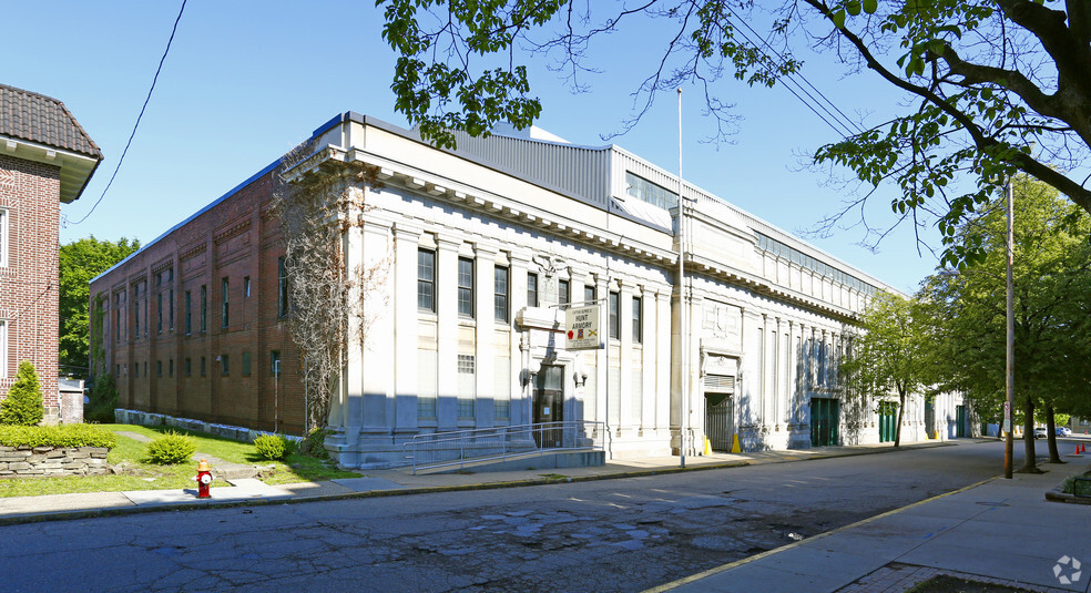 324 Emerson St, Pittsburgh, PA à vendre - Photo du bâtiment - Image 1 de 1