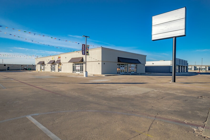 2900 Walnut Hill Ln, Dallas, TX for lease - Building Photo - Image 2 of 15