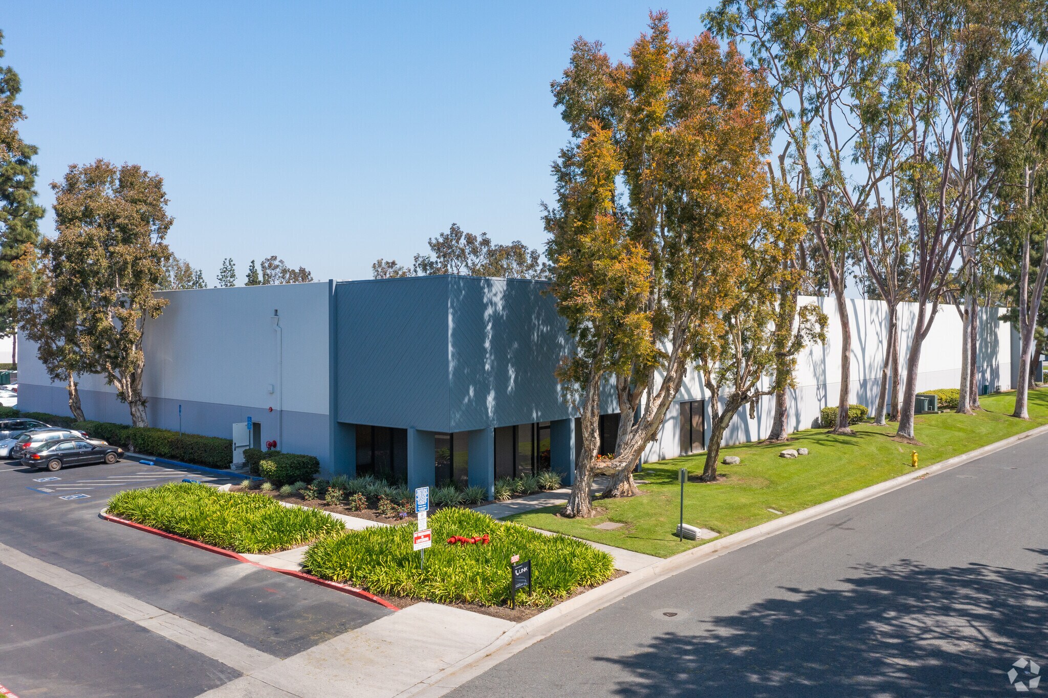 16021 Arthur St, Cerritos, CA à louer Photo du bâtiment- Image 1 de 6