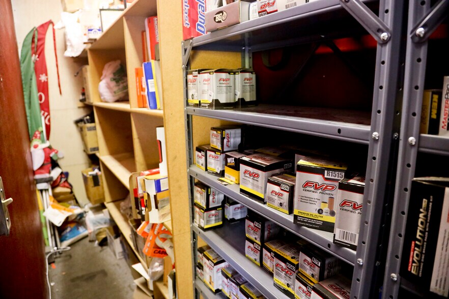 1116 Garrity Blvd, Nampa, ID à vendre - Photo du bâtiment - Image 3 de 22