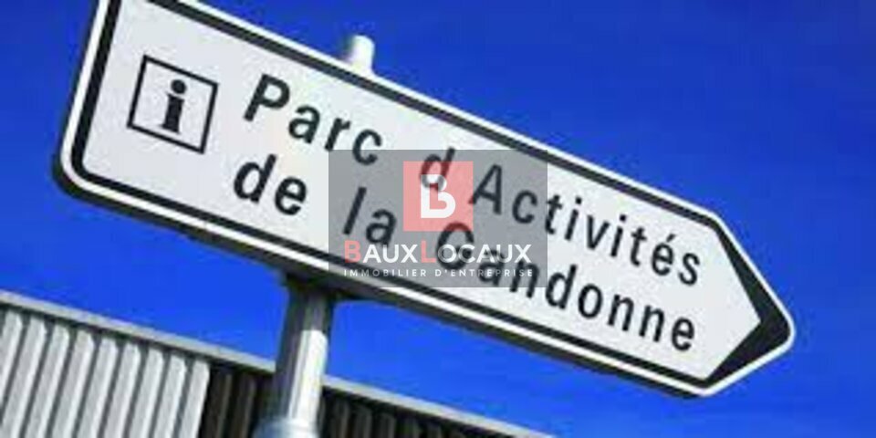 Office in Salon-de-Provence for lease - Building Photo - Image 3 of 3