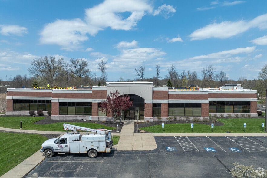 280 Executive Pky W, Hudson, OH for lease - Building Photo - Image 2 of 4