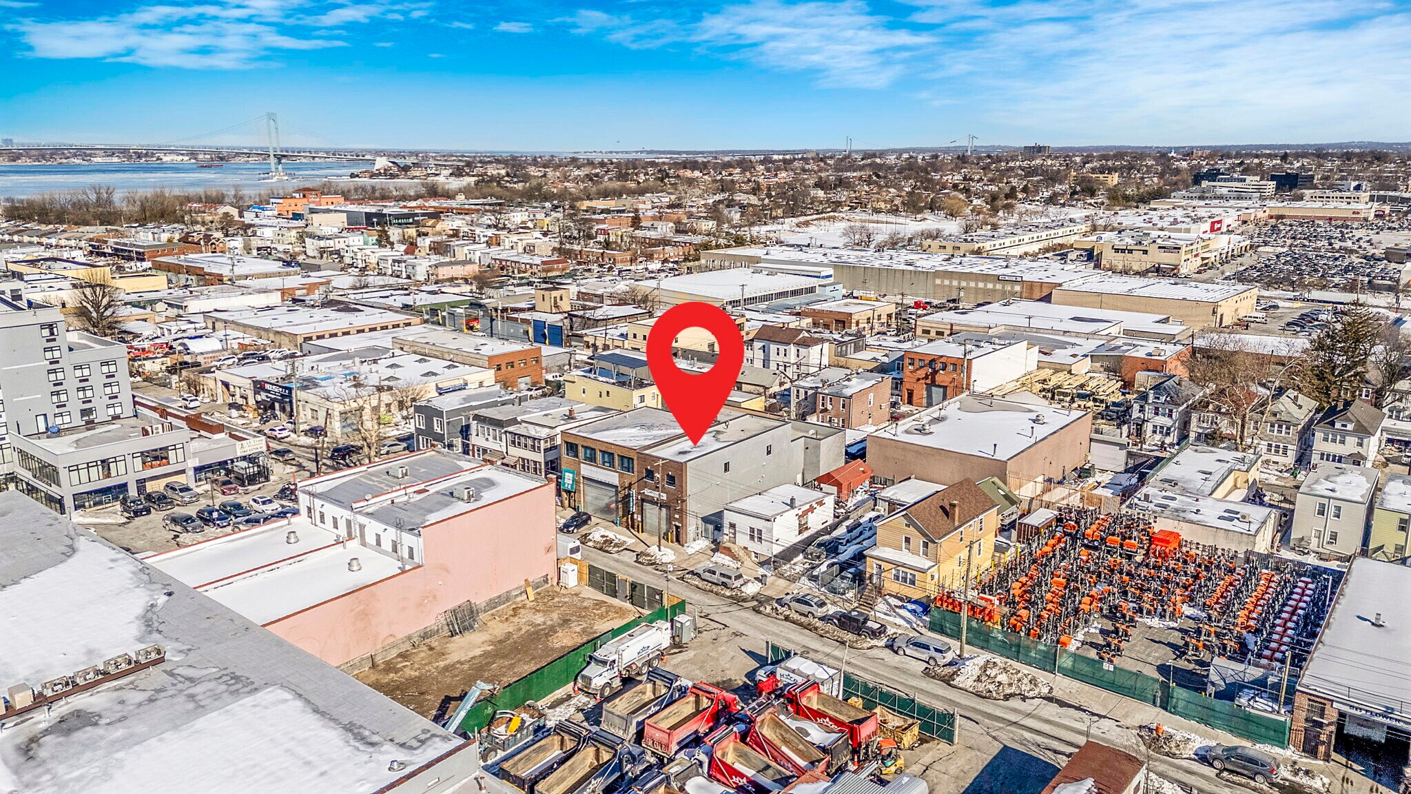 1815 128th St, College Point, NY à vendre Photo principale- Image 1 de 30